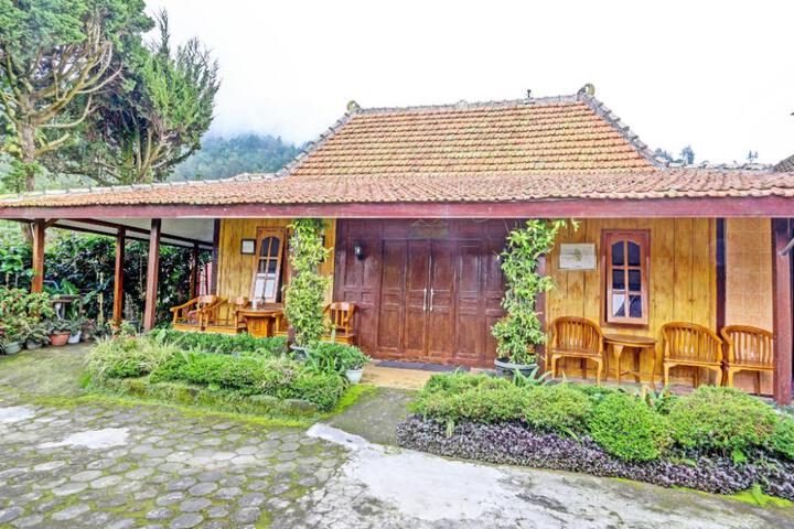 OYO Homes 91150 Desa Wisata Samiran