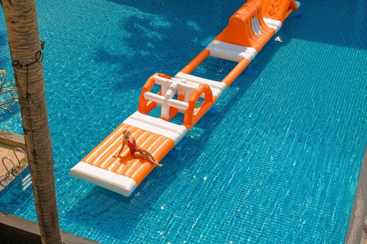 Pool 94 of 165