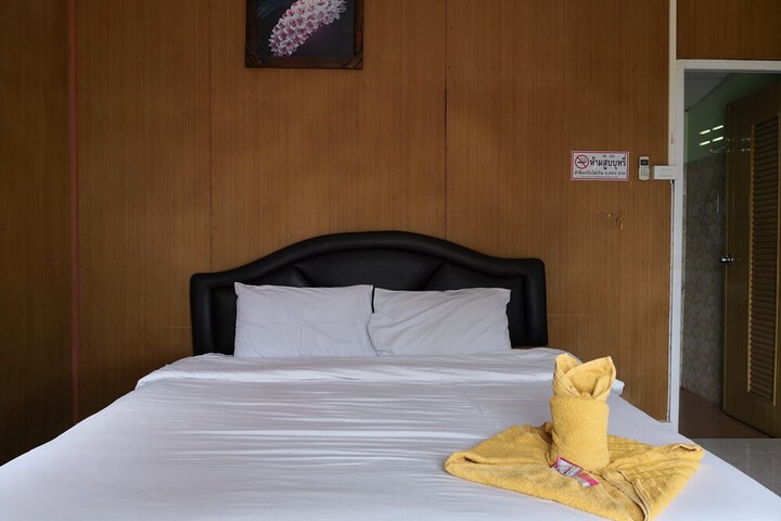 Room 3 of 15