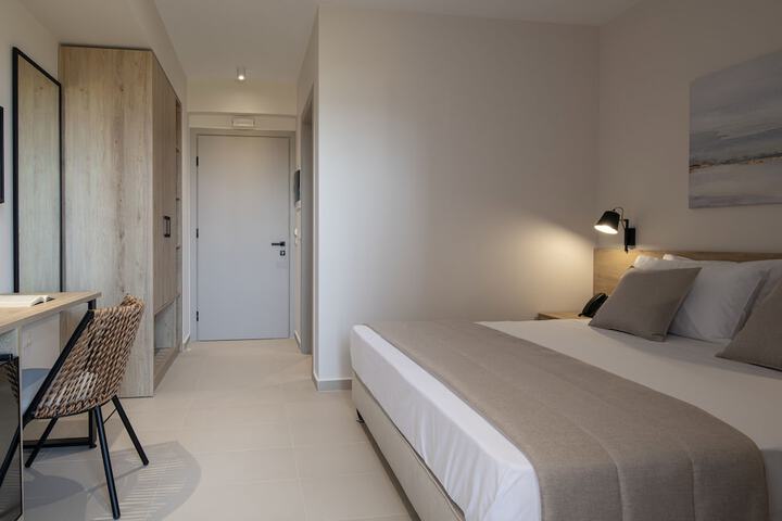 Room 29 of 69