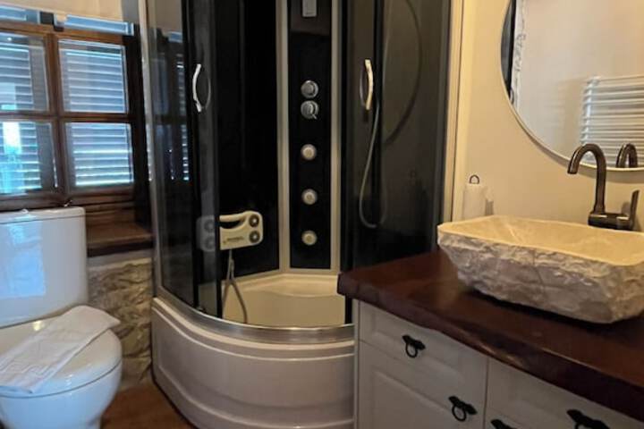 Room 43 of 51