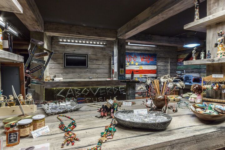 Gift Shop 191 of 231