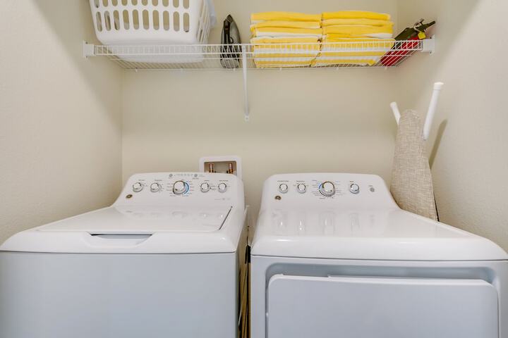 Laundry 33 of 51