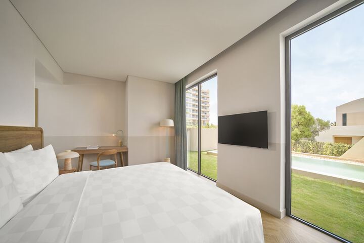 Room 21 of 105