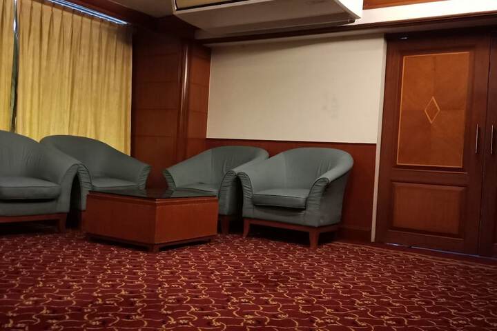 Guest Lobby