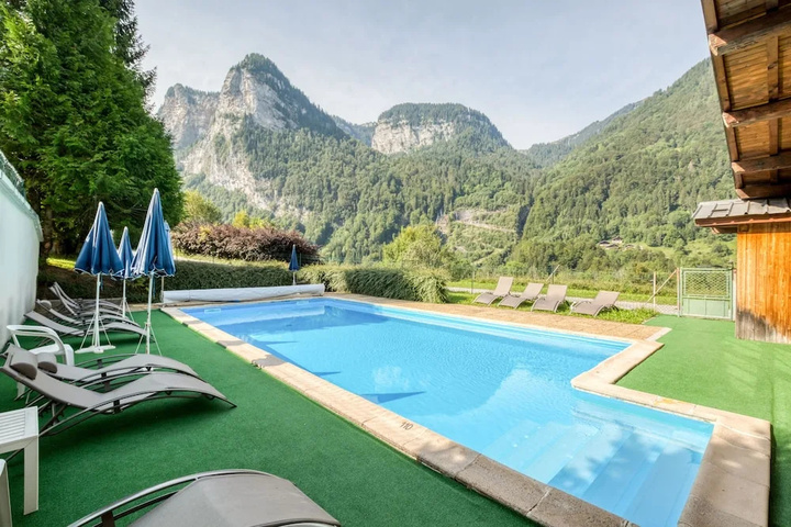 Pool 6 of 11