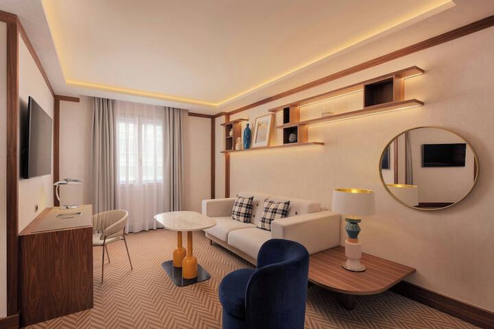 Room 48 of 82