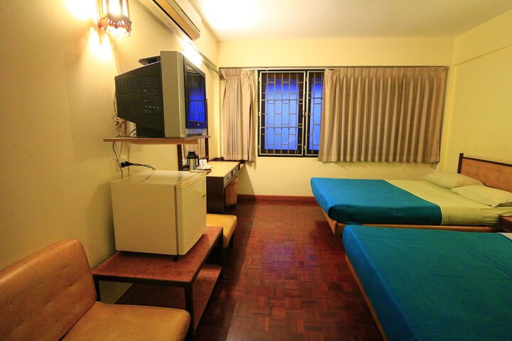 Room 10 of 39