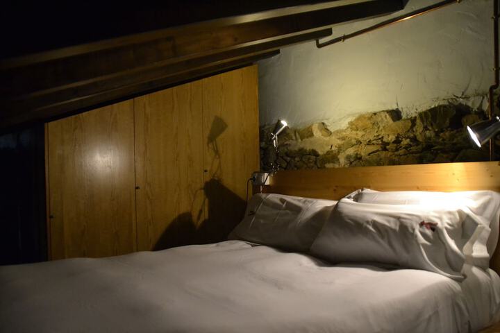 Room 9 of 29