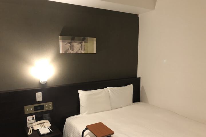 Room 4 of 38