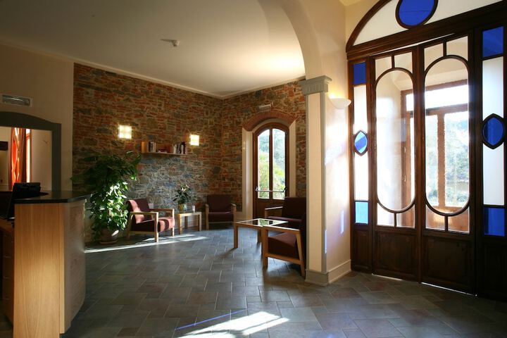Entrance & Lobby
