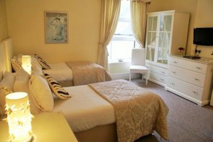 Room 16 of 34