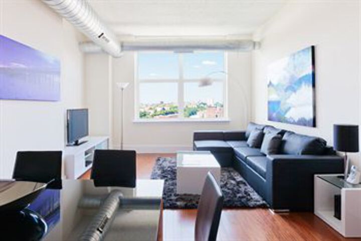 Room 33 of 39