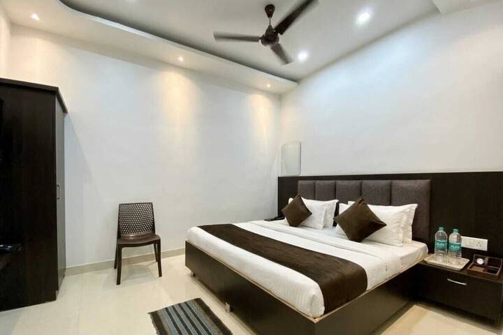 Room 16 of 22