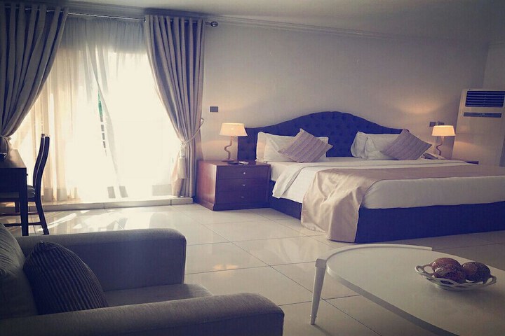 Room 9 of 44