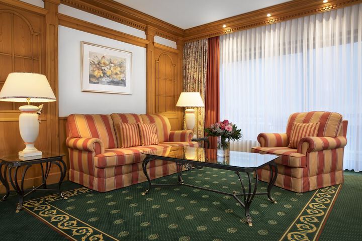 Room 7 of 87