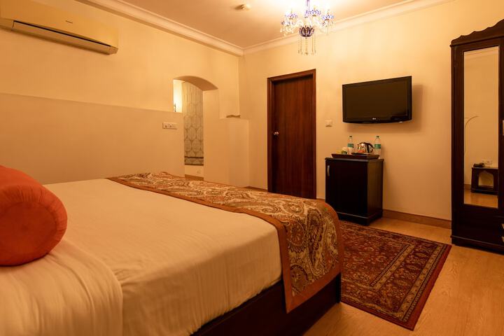 Room 17 of 85