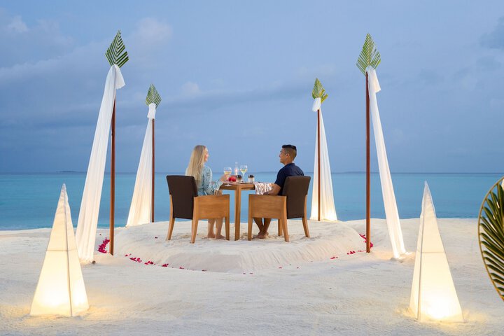 Dining 142 of 196