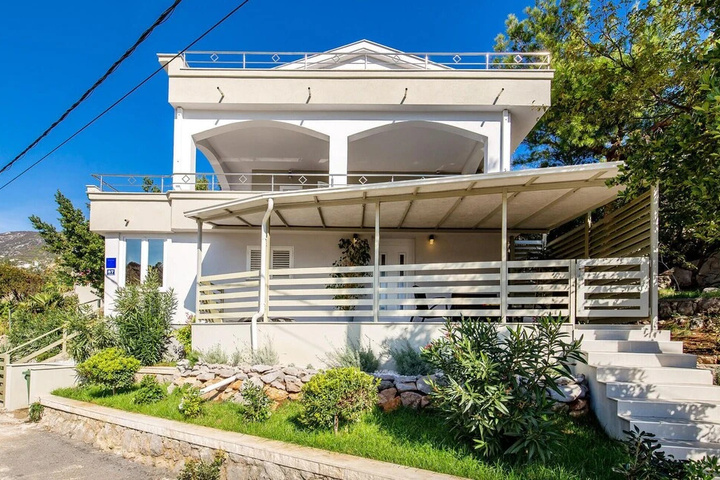 Amazing Home in Cesarica with Outdoor Swimming Pool Hot Tub & 5 Bedrooms
