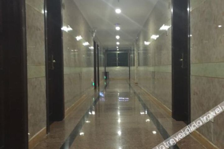 Golden Leaf Hotel