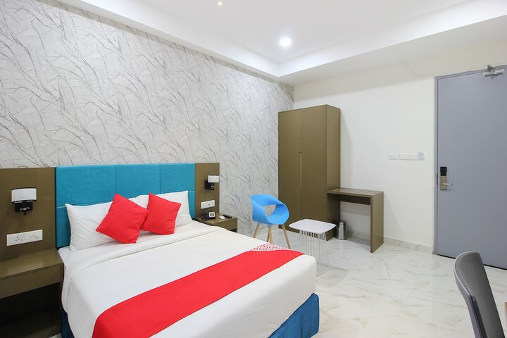 Room 9 of 26