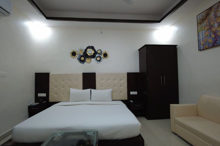 Room 20 of 65