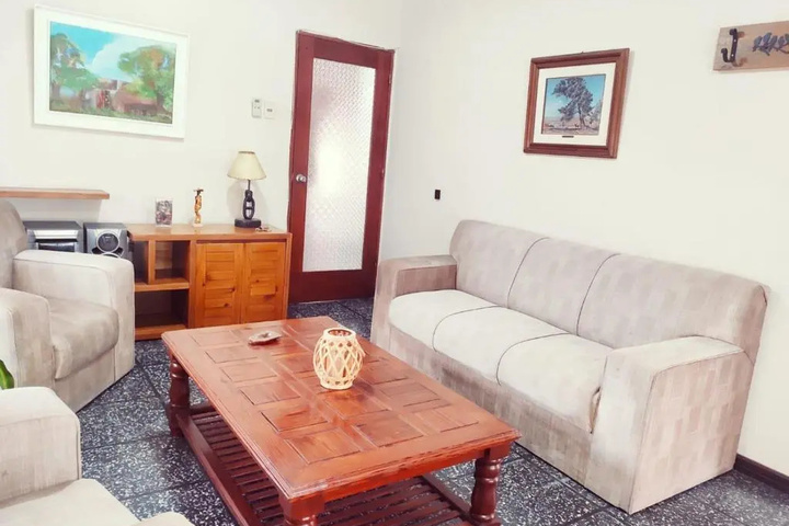 Room 4 of 10