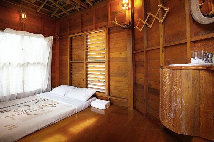 Room 42 of 90