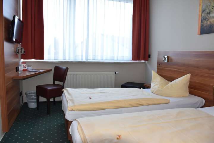 Room 2 of 11