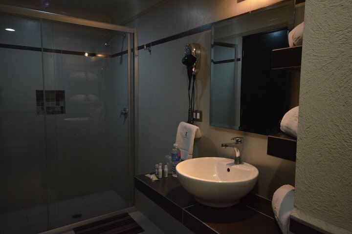 Room 31 of 63