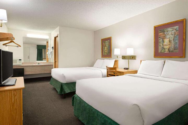 1 Double Bed Accessible Room (5 of 10)
