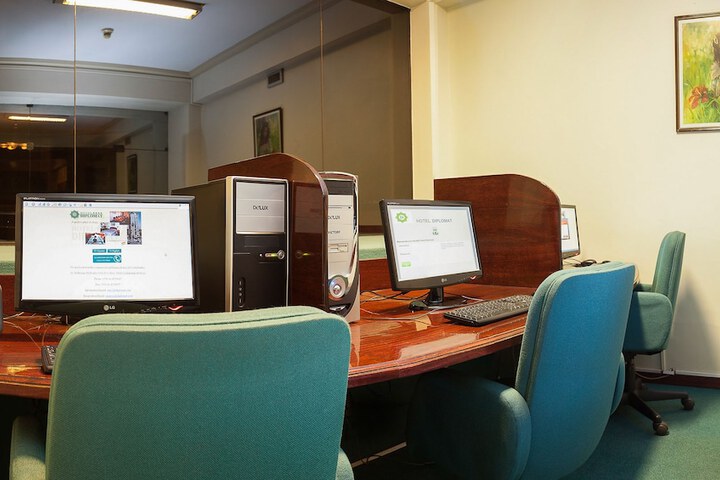 Business Center 56 of 60