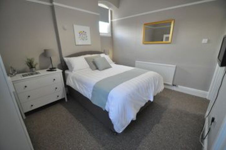 Room 42 of 60