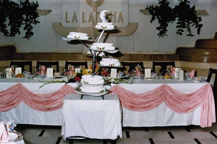 Ballroom/Hall 34 of 44