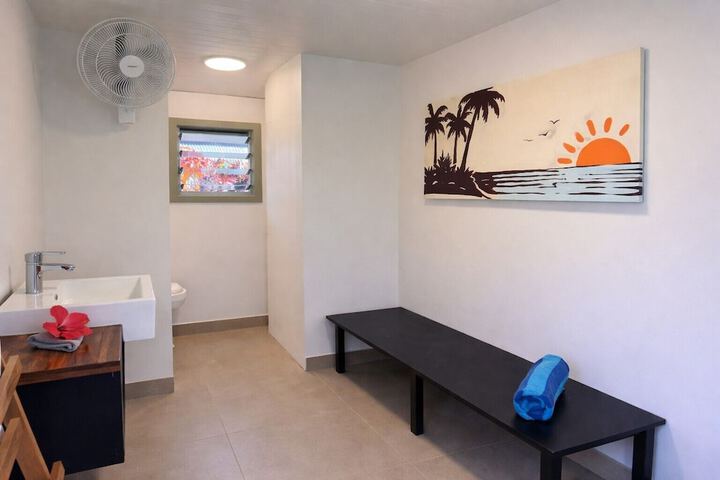 Room 14 of 27