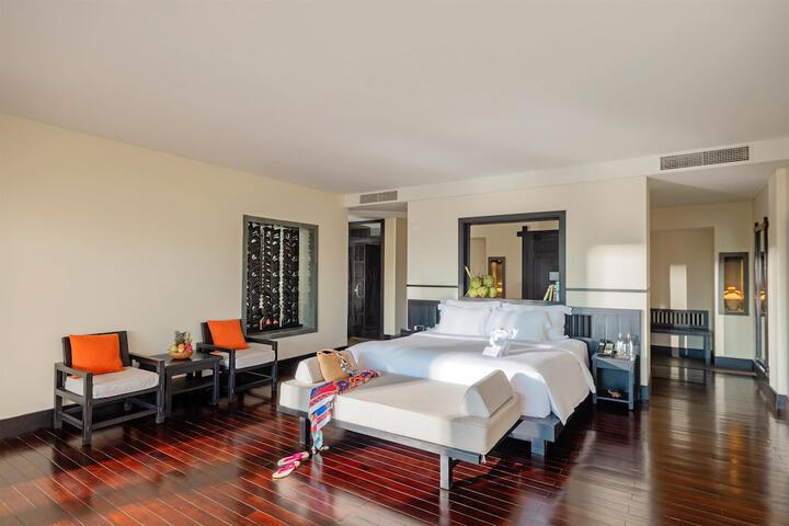 Room 43 of 78