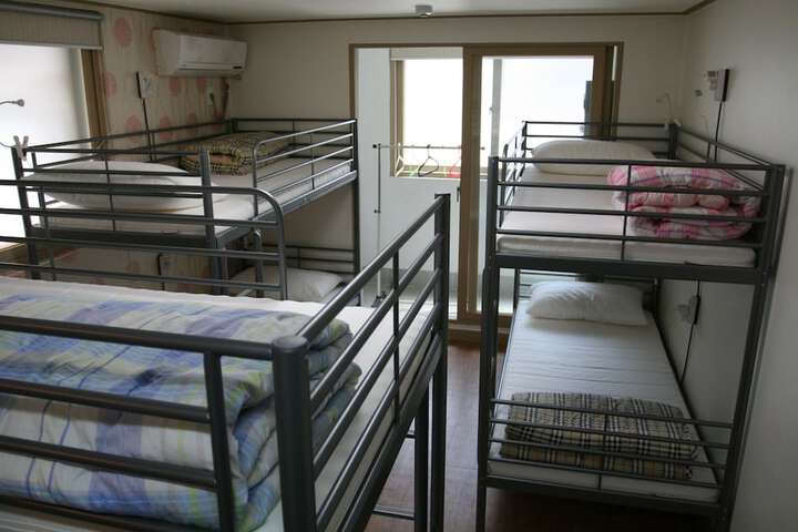 Room 4 of 39