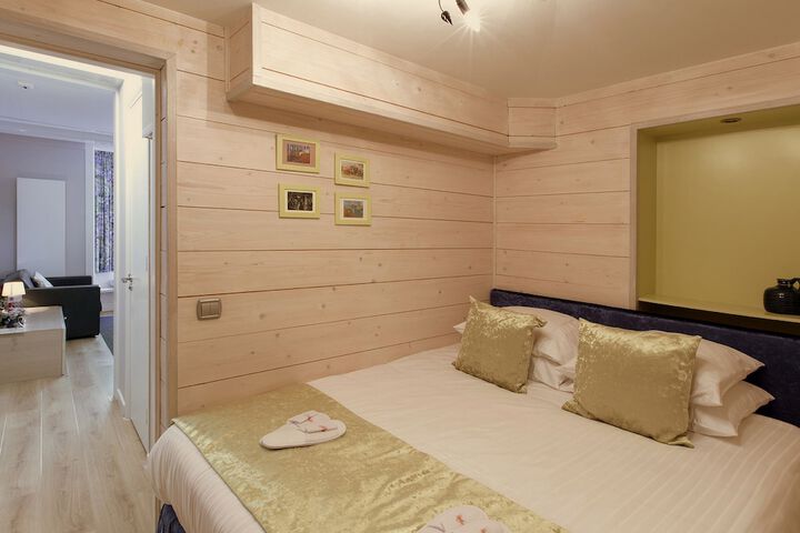 Room 13 of 138
