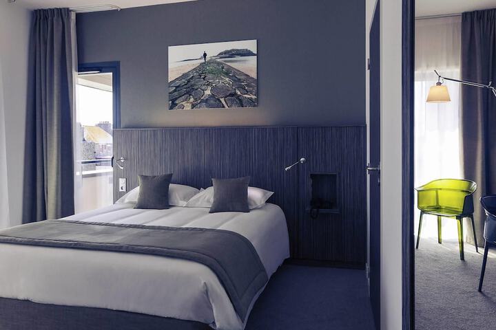 Room 28 of 75