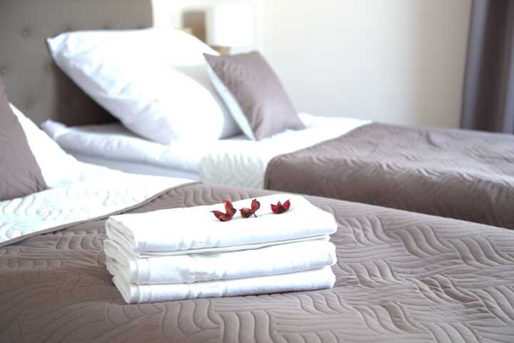 Room 5 of 50