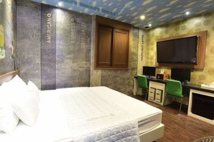 Room Photo