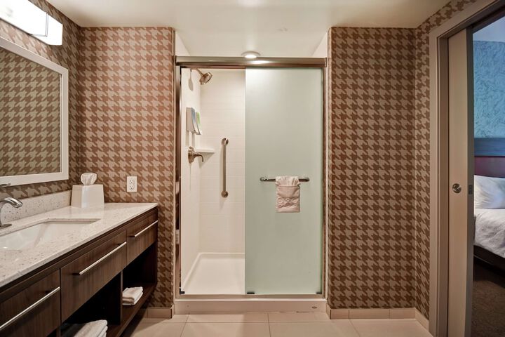 Bathroom shower