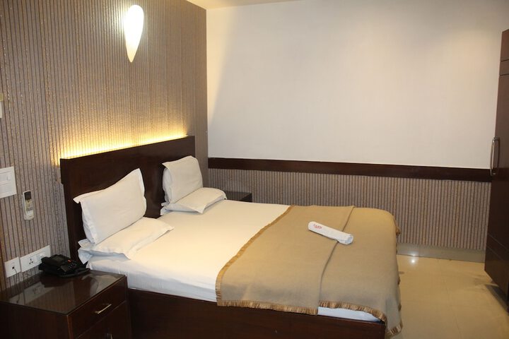 Room 7 of 20