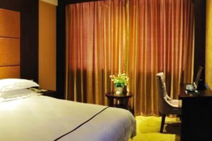 Room 3 of 5