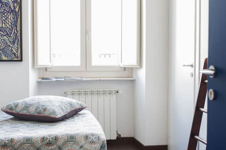 Room 35 of 132