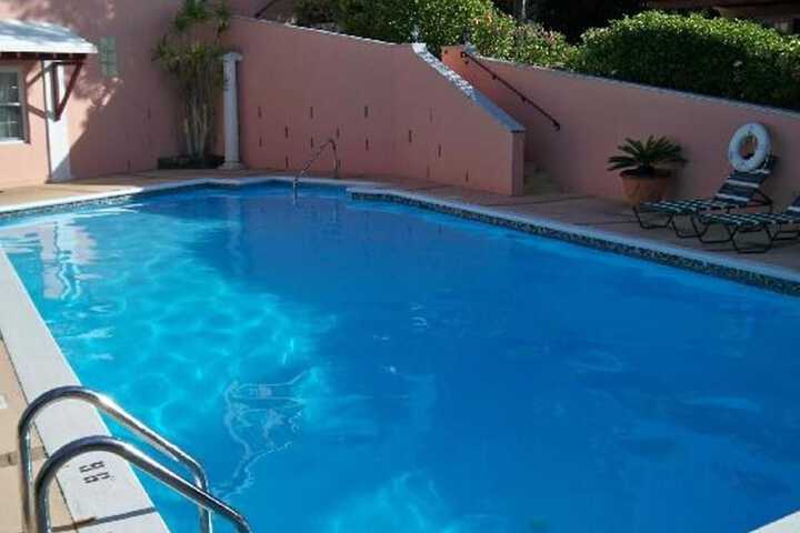 Hotel with Pool