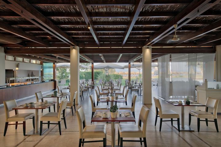 Dining 95 of 151