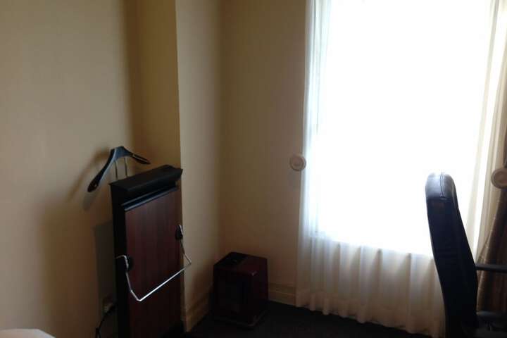 Room 5 of 39