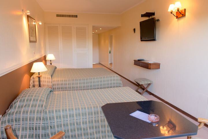 Room 39 of 176