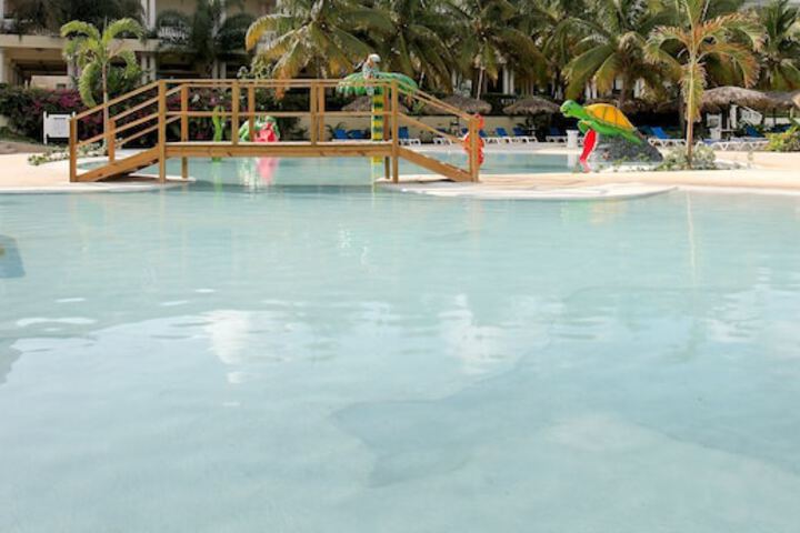 Pool 66 of 223